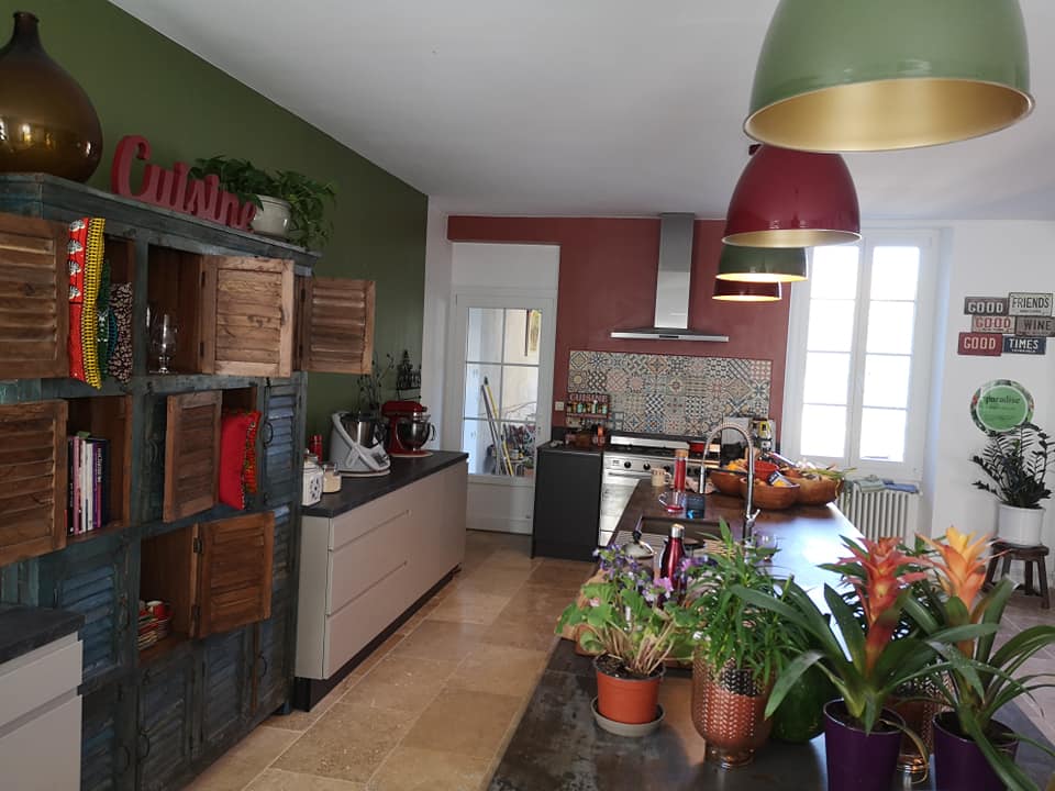 offrez une seconde vie &agrave; votre int&eacute;rieur avec notre service de r&eacute;novation de luxe &agrave; bonneuil. expertise, mat&eacute;riaux haut de gamme et finitions impeccables pour des espaces &eacute;l&eacute;gants et sur-mesure.