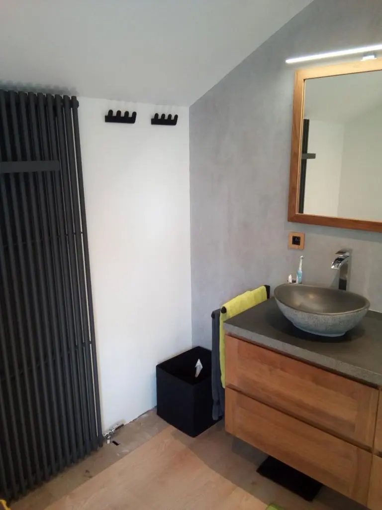 d&eacute;couvrez des conseils pratiques et des id&eacute;es innovantes pour r&eacute;ussir la r&eacute;novation &eacute;cologique de votre salle de bain. optez pour des mat&eacute;riaux durables, &eacute;conomisez l&rsquo;eau et cr&eacute;ez un espace sain et respectueux de l&rsquo;environnement.