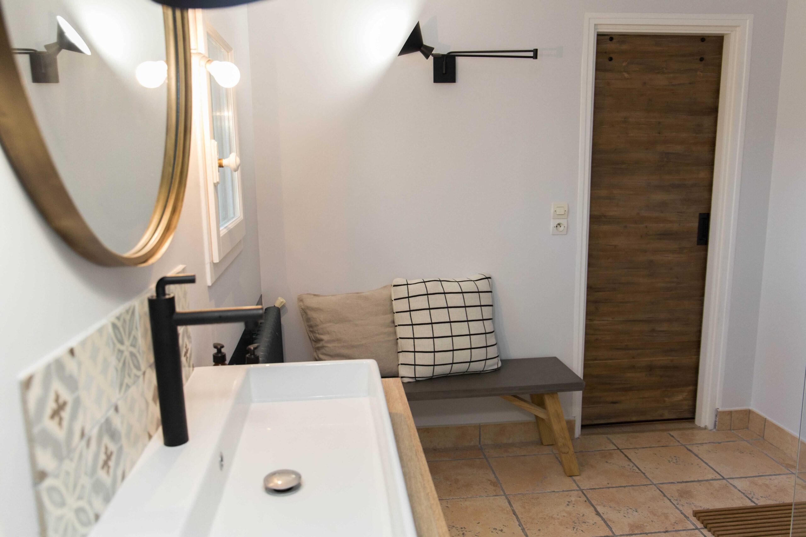 confiez votre rénovation intérieure à bonneuil à des experts qualifiés. obtenez un intérieur moderne, fonctionnel et à votre image grâce à nos services sur mesure. demandez un devis gratuit dès maintenant !