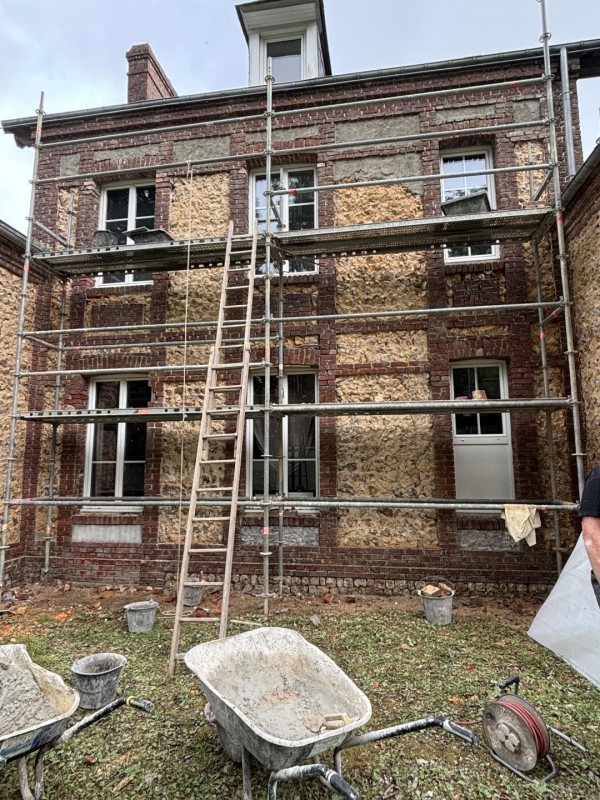 d&eacute;couvrez nos services de r&eacute;novation proches de chez vous : transformation int&eacute;rieure, am&eacute;lioration &eacute;nerg&eacute;tique et conseils personnalis&eacute;s pour sublimer votre habitat. demandez un devis gratuit d&egrave;s aujourd'hui !