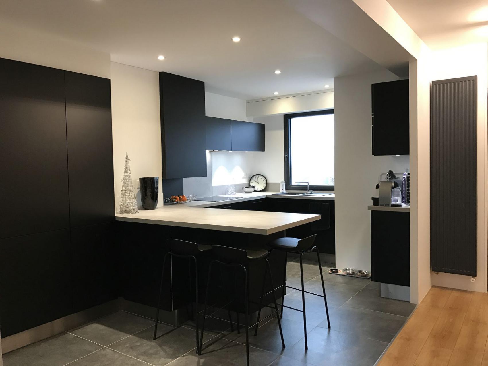 découvrez nos services de rénovation à proximité : professionnels qualifiés, devis gratuit, travaux sur mesure pour transformer votre intérieur ou extérieur en toute sérénité.