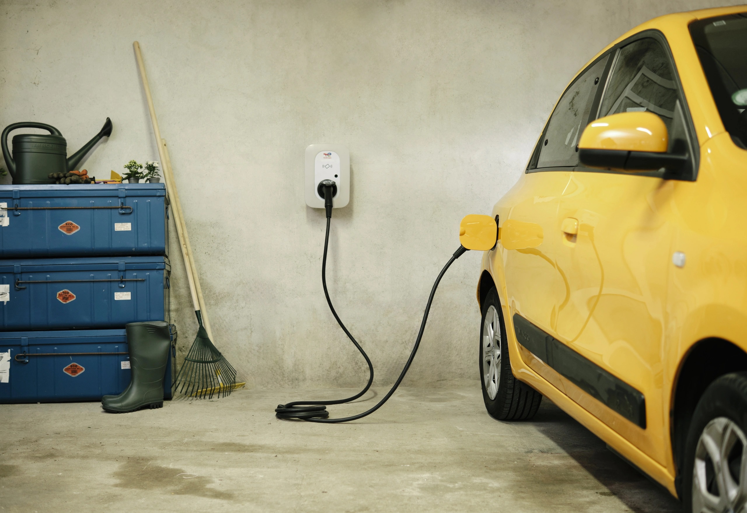 &eacute;lectricien certifi&eacute; &agrave; bonneuil, sp&eacute;cialis&eacute; dans l'installation de bornes de recharge pour v&eacute;hicules &eacute;lectriques. service fiable et professionnel pour particuliers et entreprises.