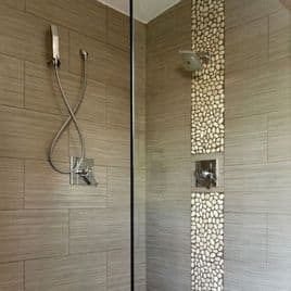 d&eacute;couvrez nos conseils experts pour r&eacute;ussir la r&eacute;novation de votre salle de bains &agrave; paris et en &icirc;le-de-france, alliant design, confort et qualit&eacute;.