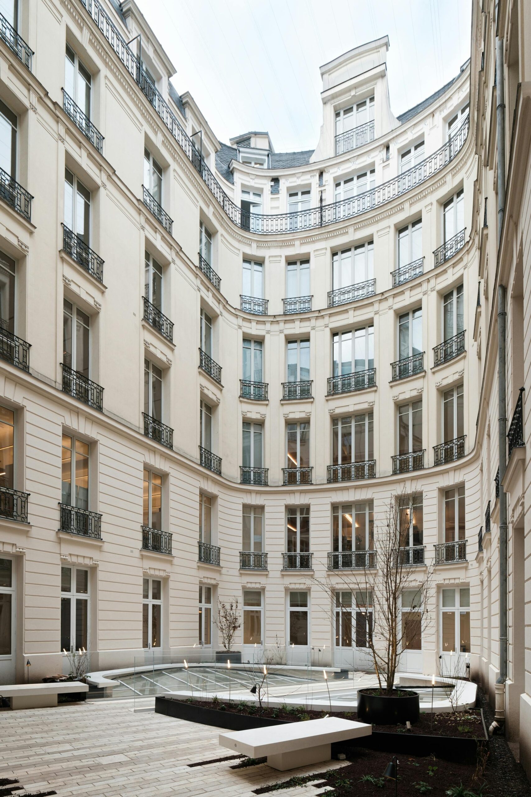 faites appel &agrave; nos experts pour r&eacute;nover votre logement &agrave; paris 75008. b&eacute;n&eacute;ficiez de conseils professionnels et de travaux de qualit&eacute; pour transformer votre int&eacute;rieur.